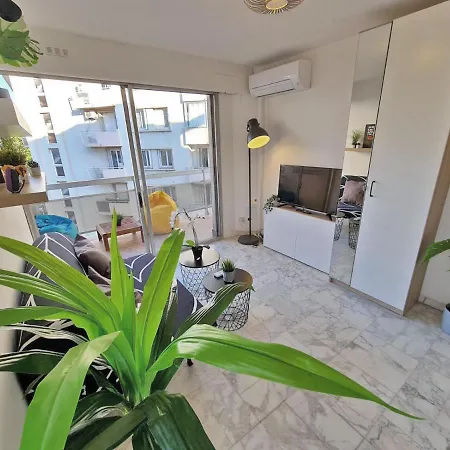 Gregbnb - T2 Pleine - Climatise - Balcon - 2 Toulon